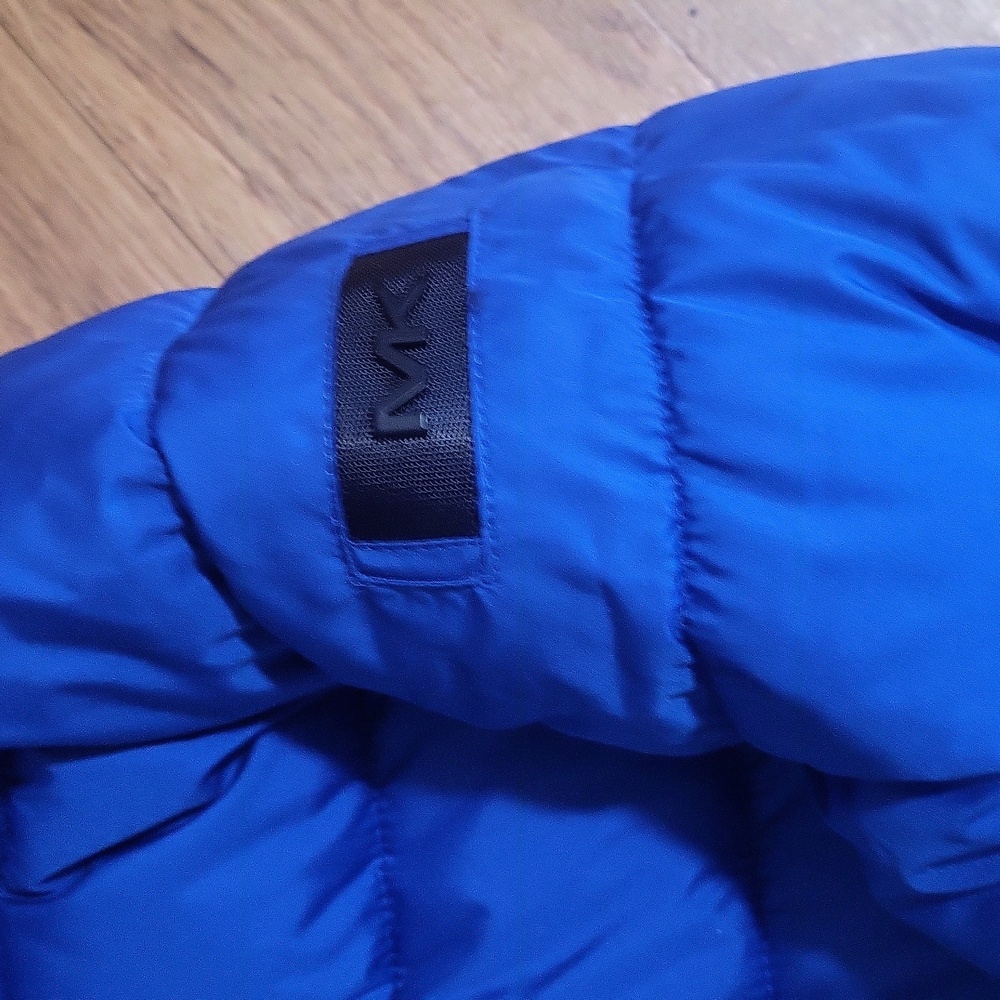 Coat - Picture 2 of 6